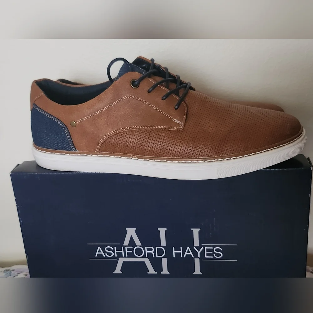 Ashford Hayes Oxfords Size 9.5 M